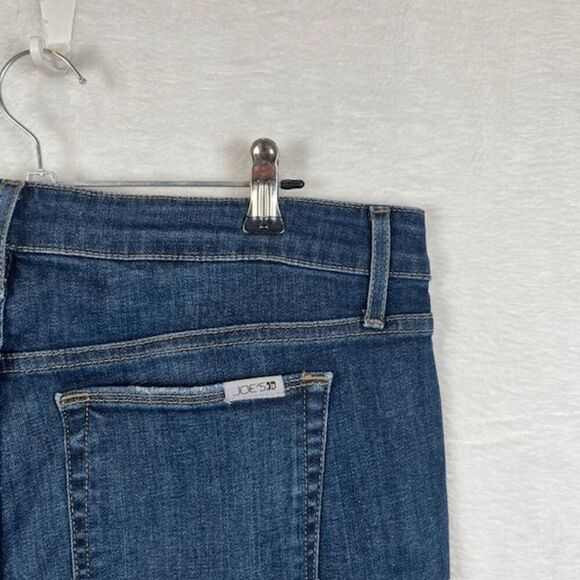 Joe's Jeans High Rise Cuff Crop Jeans Dark Medium Wash Size 32 - Picture 5 of 14